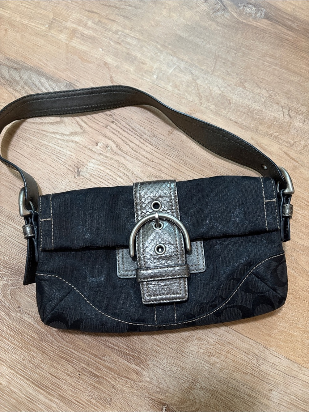 Coach MINI 8K38 Vintage Soho Black Signature C Canvas w/Snake Embossed Trim